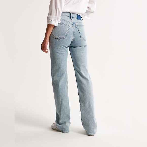 EUC Abercrombie & Fitch The '90s Relaxed Jean High Rise Size 29/8L - Picture 2 of 14